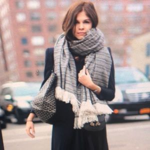 Meet your Posher, Quinn